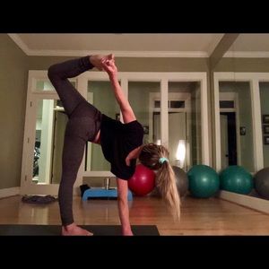 Meet your Posher, Cailla